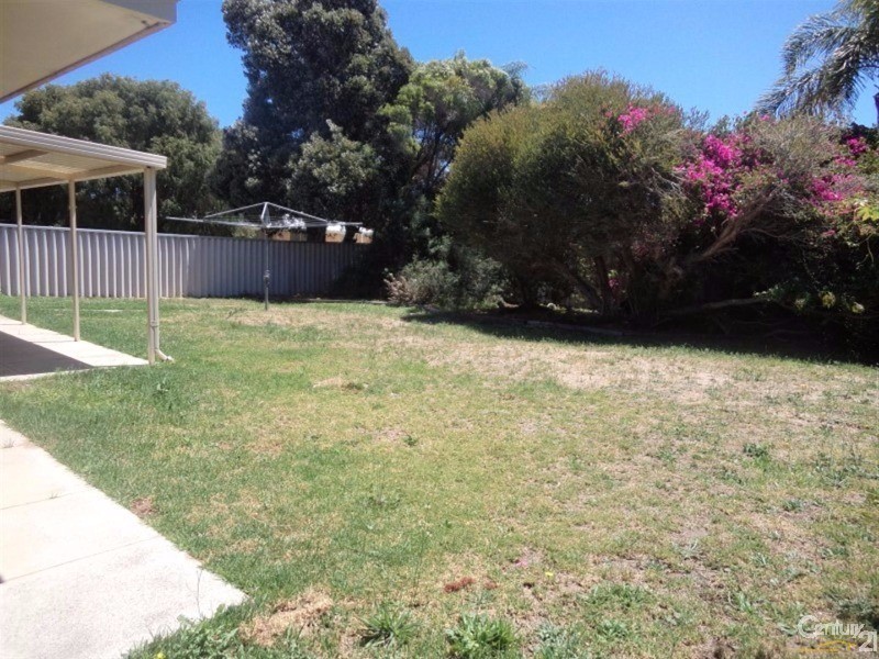 35 Gumnut Crescent, Safety Bay WA 6169