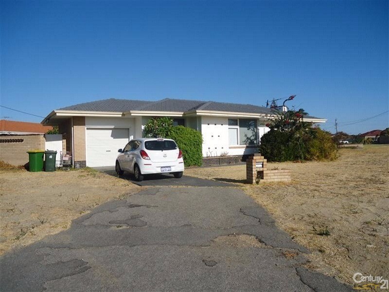 14 Dolphin Road, Safety Bay WA 6169