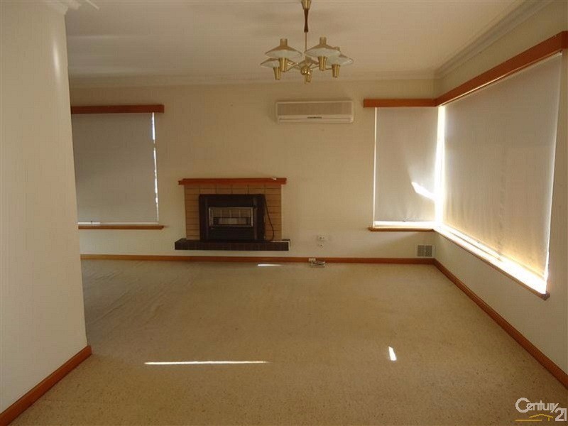 14 Dolphin Road, Safety Bay WA 6169