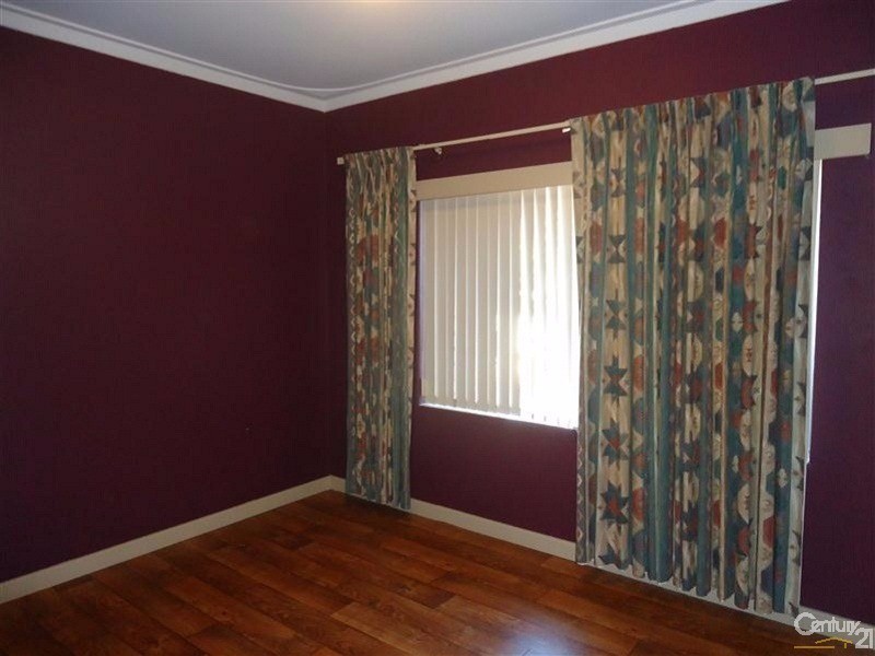 14 Dolphin Road, Safety Bay WA 6169