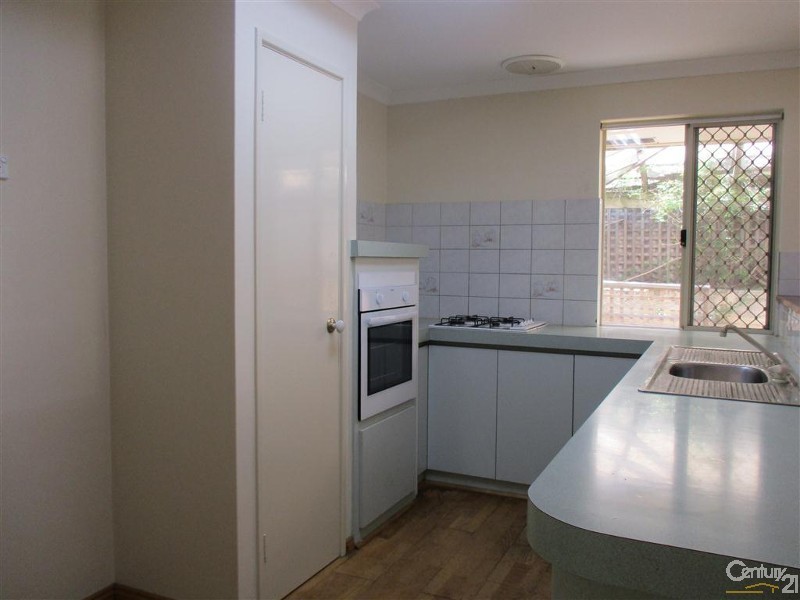 11 Palmer Street, Warnbro WA 6169
