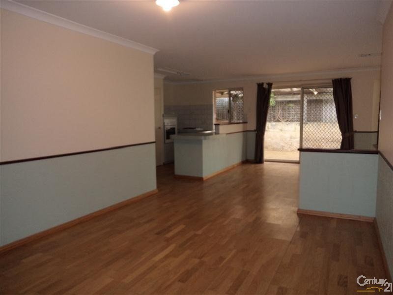 11 Palmer Street, Warnbro WA 6169