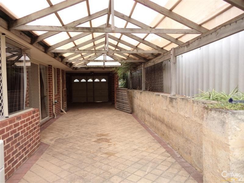 11 Palmer Street, Warnbro WA 6169