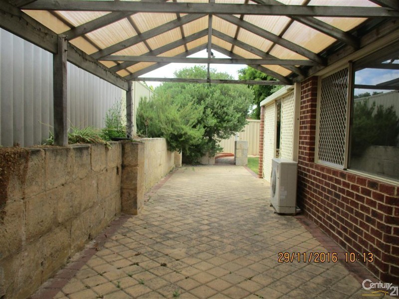 11 Palmer Street, Warnbro WA 6169