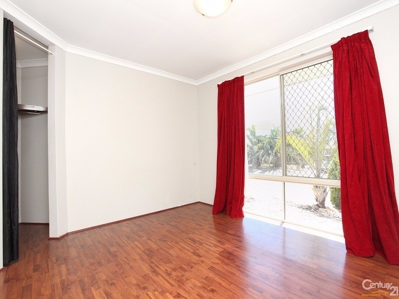 4 Cardinal Gardens, Warnbro WA 6169