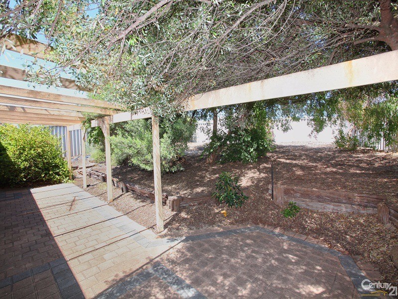 4 Cardinal Gardens, Warnbro WA 6169