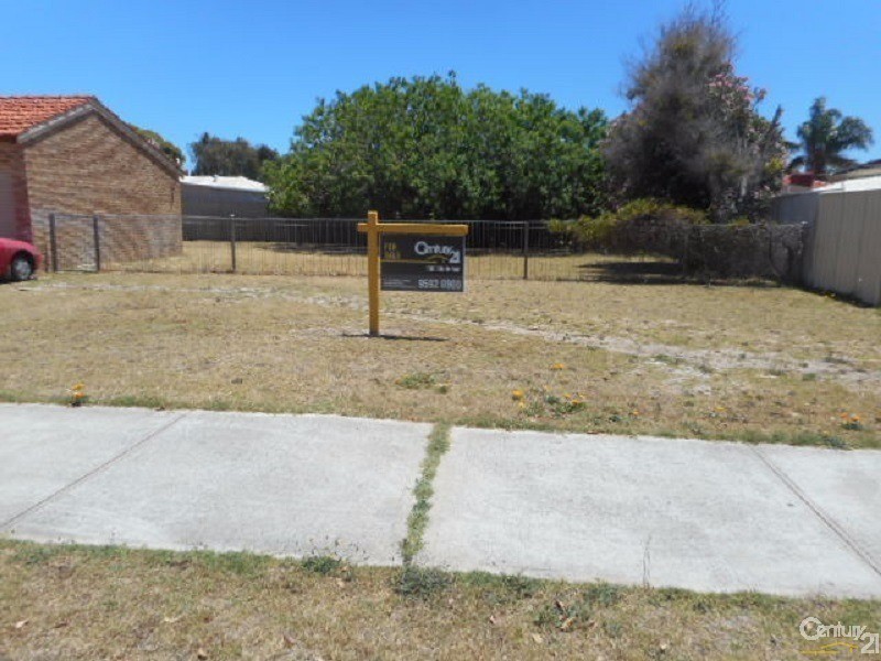 13 Costa Brava Place, Safety Bay WA 6169