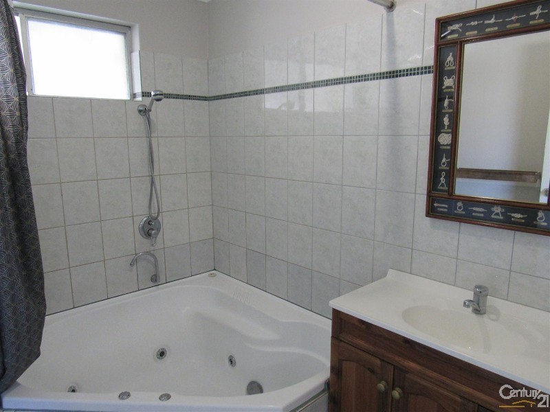 45 Brixham Way, Warnbro WA 6169