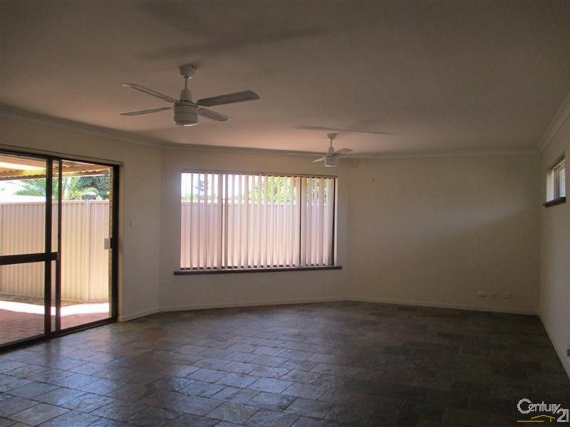 30 Wavelea Street, Safety Bay WA 6169