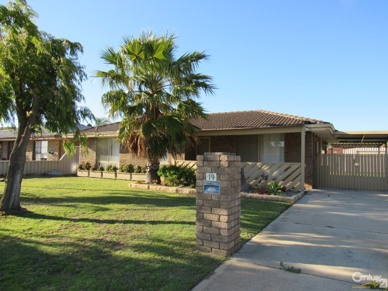 19 Lakemba Way, Waikiki WA 6169