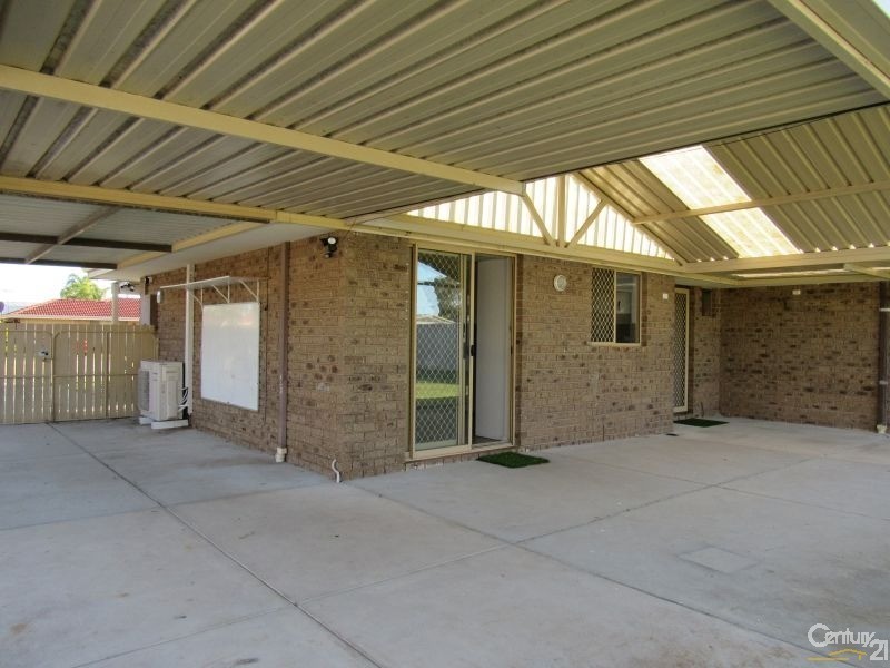 19 Lakemba Way, Waikiki WA 6169