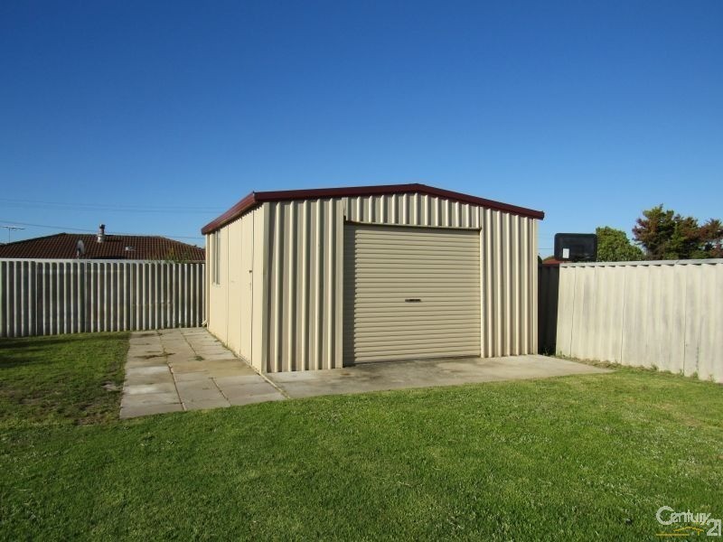 19 Lakemba Way, Waikiki WA 6169