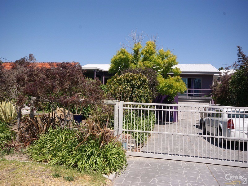 183 Rockingham Beach Road, Rockingham WA 6168