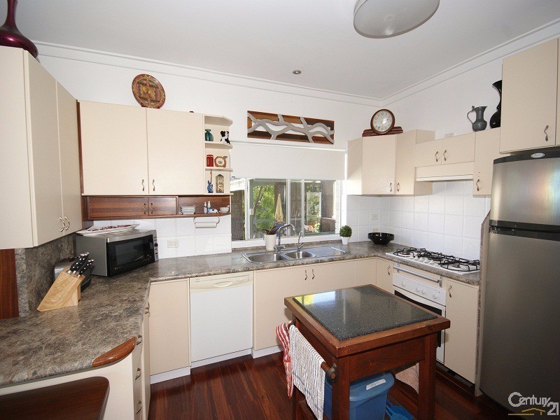 183 Rockingham Beach Road, Rockingham WA 6168