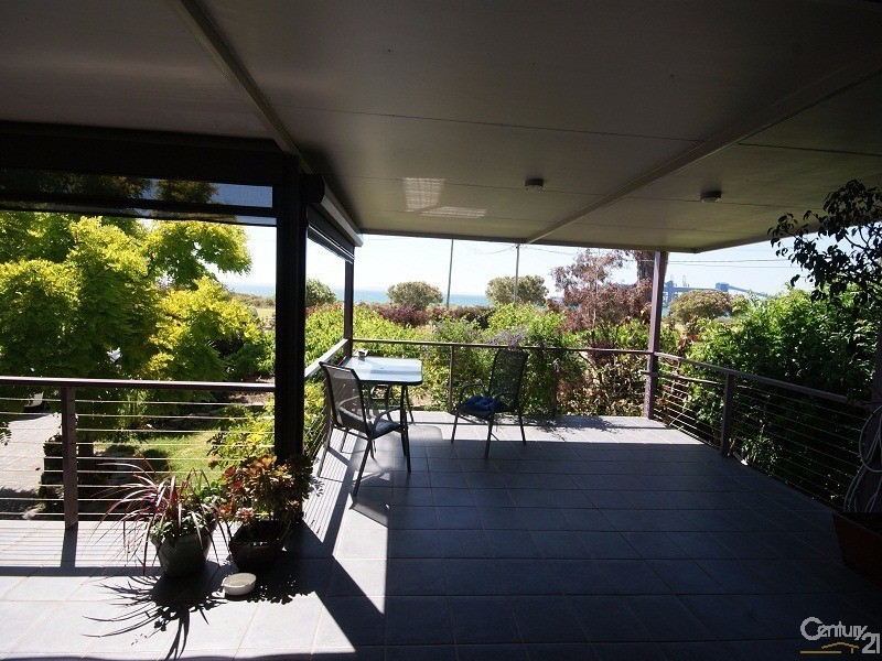 183 Rockingham Beach Road, Rockingham WA 6168