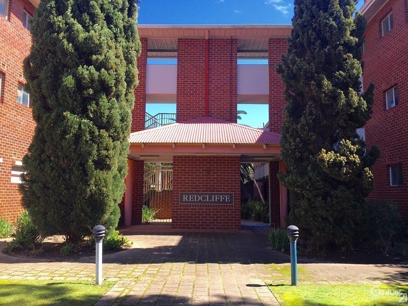 13/14 Canham Way, Orelia WA 6167