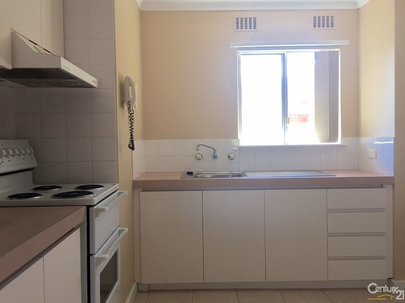 13/14 Canham Way, Orelia WA 6167