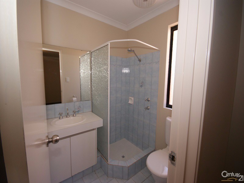 13 Redfin Close, Warnbro WA 6169