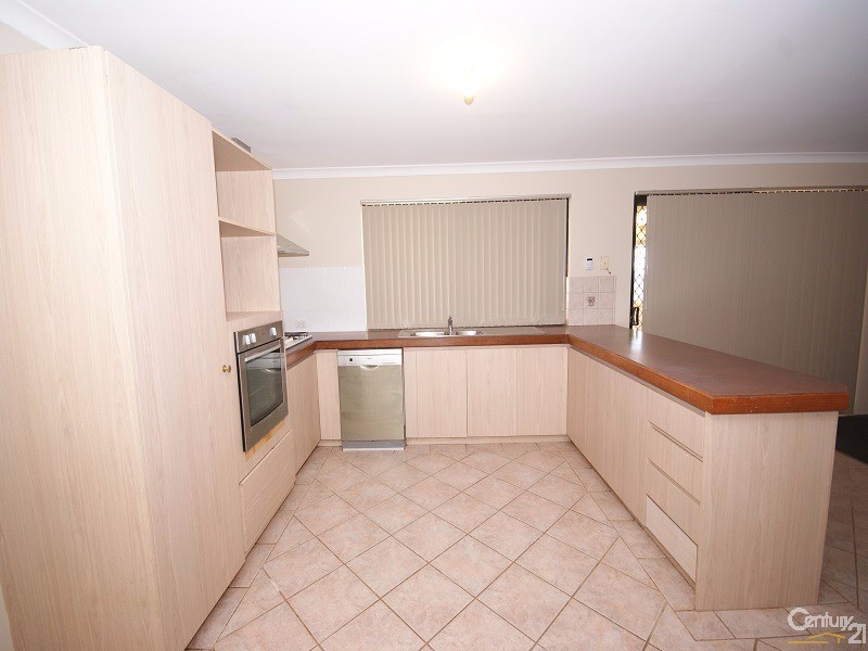 13 Redfin Close, Warnbro WA 6169