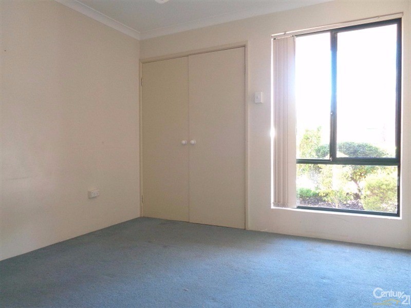 4/14 Hawkins Street, Rockingham WA 6168