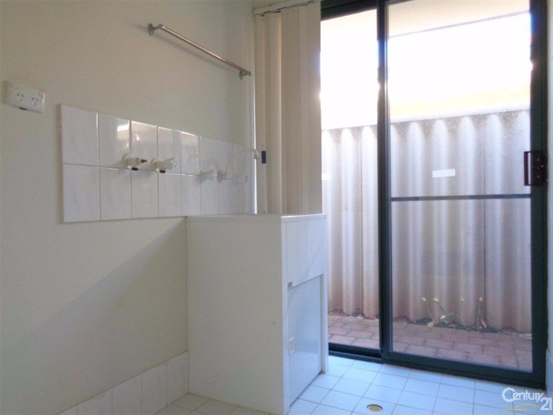 4/14 Hawkins Street, Rockingham WA 6168