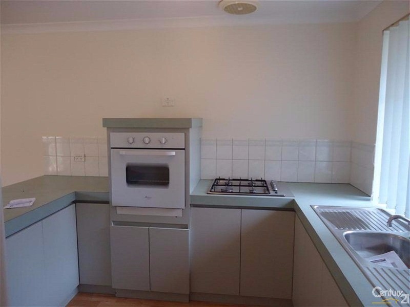 3/6 Dowling Street, Rockingham WA 6168