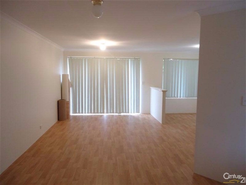 3/6 Dowling Street, Rockingham WA 6168