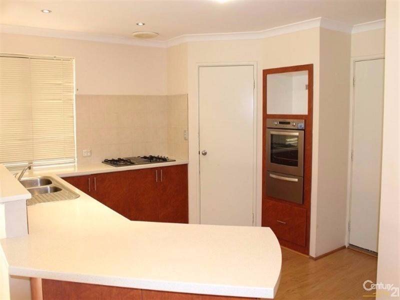 7 Wittecarra Crescent, Port Kennedy WA 6172