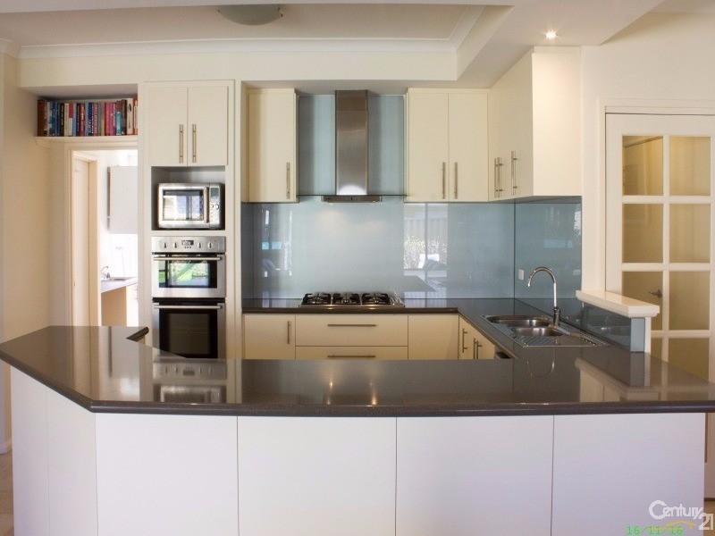 10 Montmartre Green, Port Kennedy WA 6172