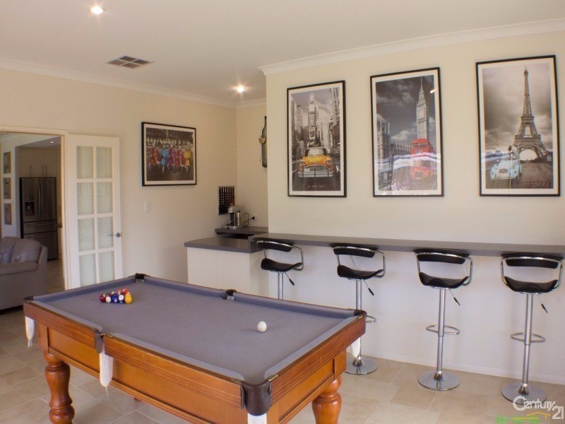 10 Montmartre Green, Port Kennedy WA 6172