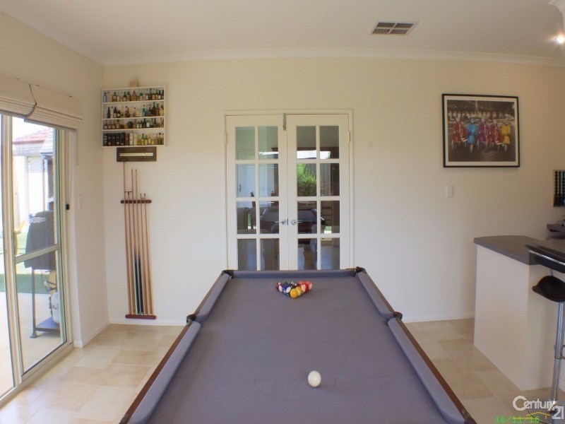 10 Montmartre Green, Port Kennedy WA 6172