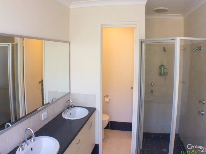 10 Montmartre Green, Port Kennedy WA 6172