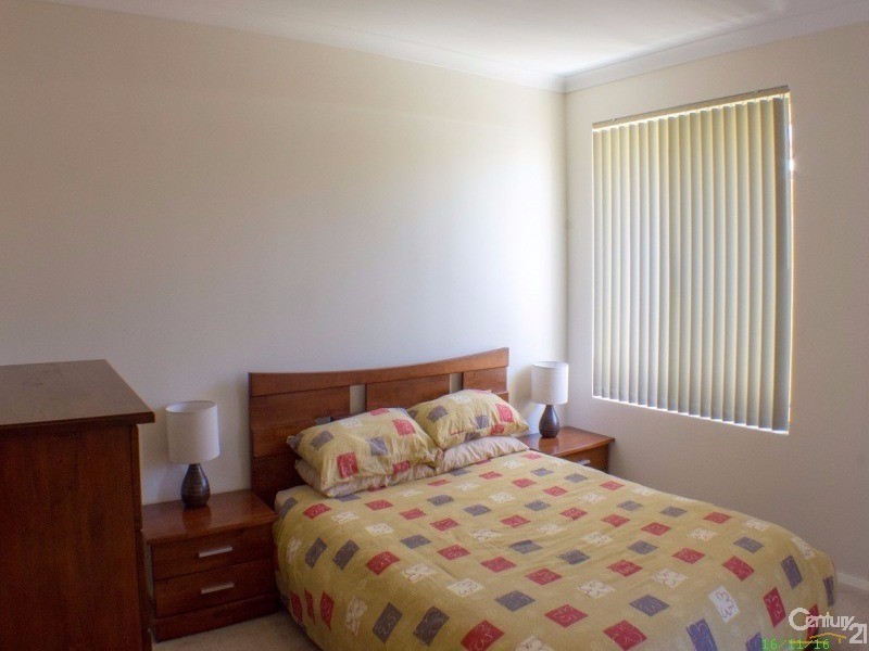 10 Montmartre Green, Port Kennedy WA 6172