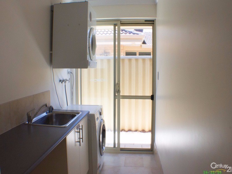 10 Montmartre Green, Port Kennedy WA 6172