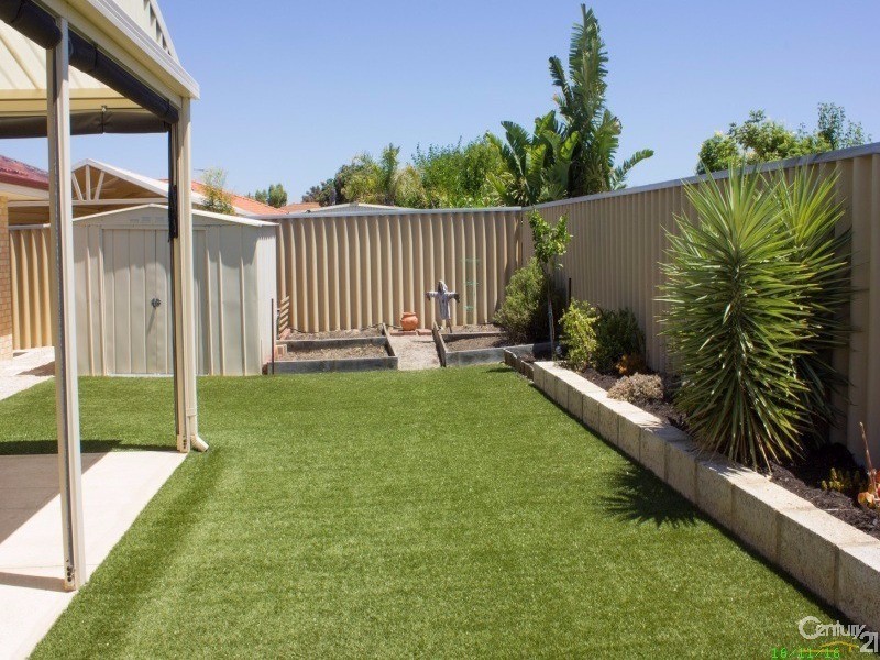 10 Montmartre Green, Port Kennedy WA 6172