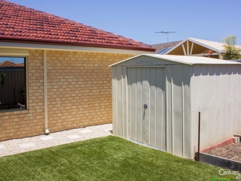 10 Montmartre Green, Port Kennedy WA 6172