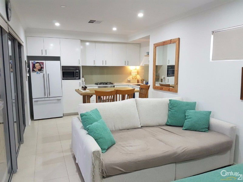 8/82 Lewington Street, Rockingham WA 6168