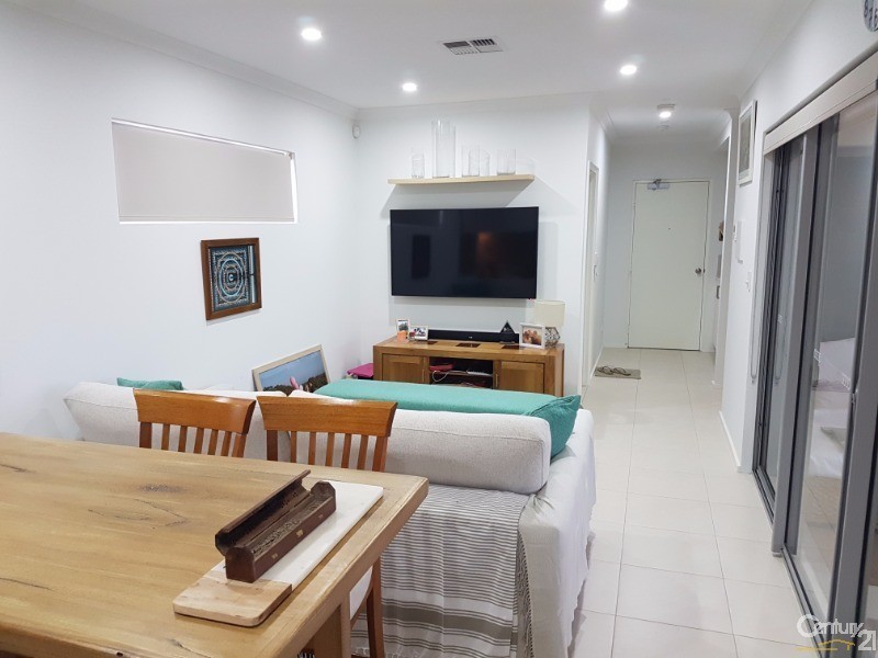 8/82 Lewington Street, Rockingham WA 6168