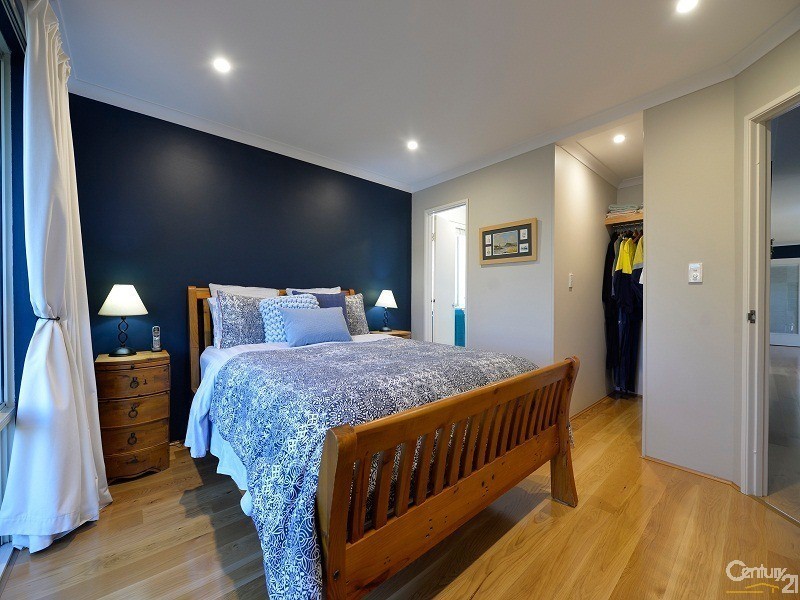 10 Silvertop Circle, Warnbro WA 6169