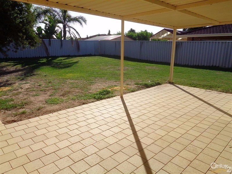 34 Dress Circle, Warnbro WA 6169