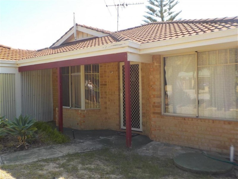 13 Parkland Drive, Warnbro WA 6169