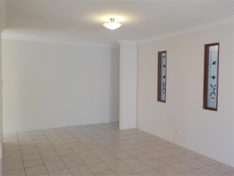 13 Parkland Drive, Warnbro WA 6169