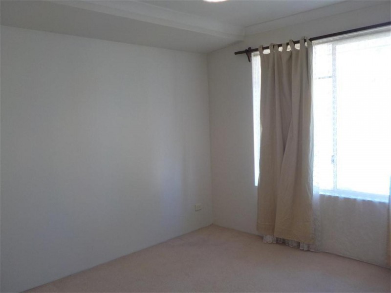 13 Parkland Drive, Warnbro WA 6169