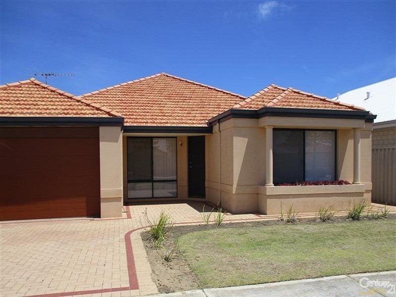 102 Hawker Street, Shoalwater WA 6169