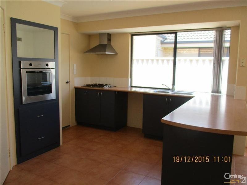 102 Hawker Street, Shoalwater WA 6169