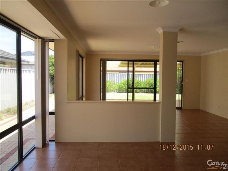 102 Hawker Street, Shoalwater WA 6169