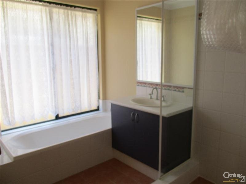 102 Hawker Street, Shoalwater WA 6169