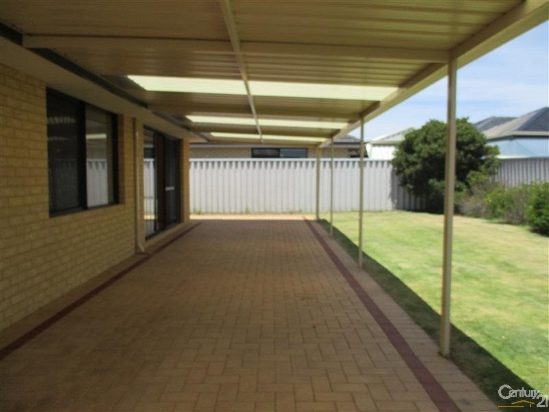 102 Hawker Street, Shoalwater WA 6169