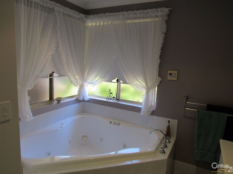 14 Bayeux Avenue, Port Kennedy WA 6172