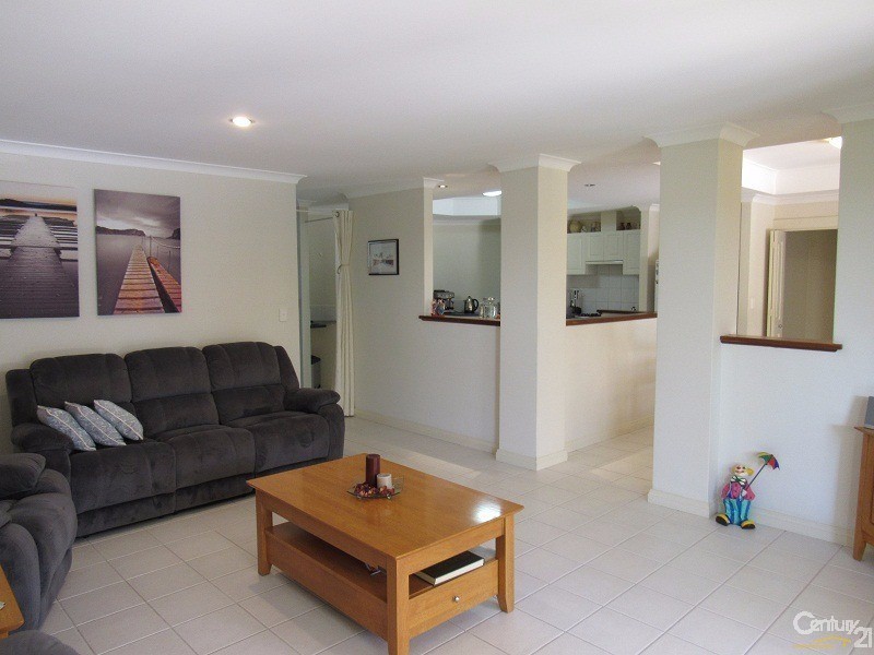 14 Bayeux Avenue, Port Kennedy WA 6172